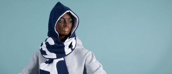 Nieuw, de hooded scarf